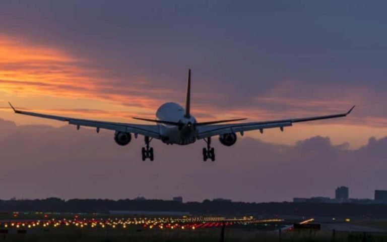 Αναγκαστική προσγείωση αεροσκάφους στην Κέρκυρα – Επεισόδια από επιβάτη
