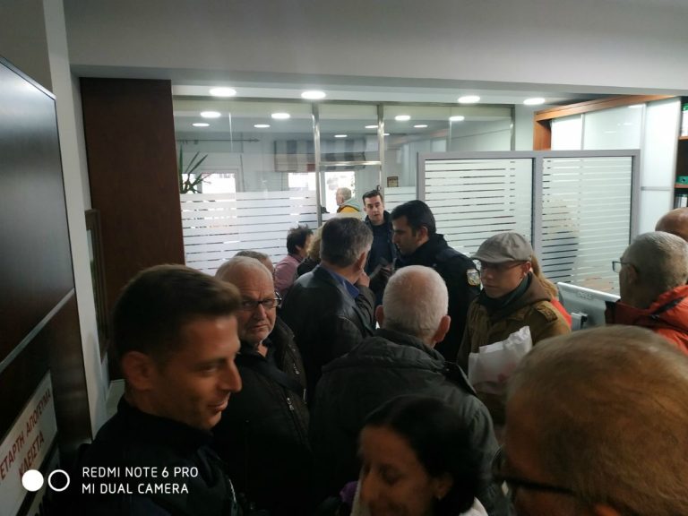Κινητοποίηση του ΠΑΜΕ Σερρών ανέβαλε πλειστηριασμό πρώτης κατοικίας από Τράπεζα(φωτο & video)