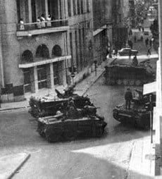 21 Απριλίου 1967 Τα τανκς της χούντας στους δρόμους της Αθήνας 1