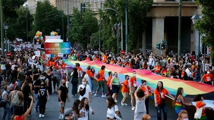 Μπροστά από τη Βουλή η παρέλαση του Athens Pride