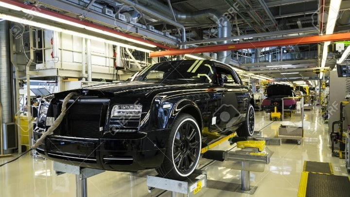 Η Rolls-Royce θα απολύσει 9.000 εργαζομένους