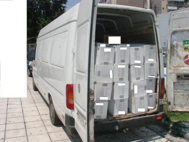 Συνελήφθησαν τέσσερα άτομα για λαθρεμπόριο τσιγάρων στο Καρυδοχώρι Σερρών- Κατασχέθηκαν συνολικά 50.000 πακέτα λαθραίων τσιγάρων