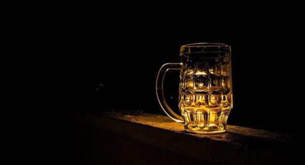 Δύο συλλήψεις σε κέντρο διασκέδασης στα Ιωάννινα για πώληση αλκοόλ σε ανήλικο