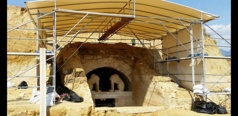 Μια θαμμένη πόλη αποκαλύπτεται δίπλα στον τύμβο Καστά στην Αμφίπολη