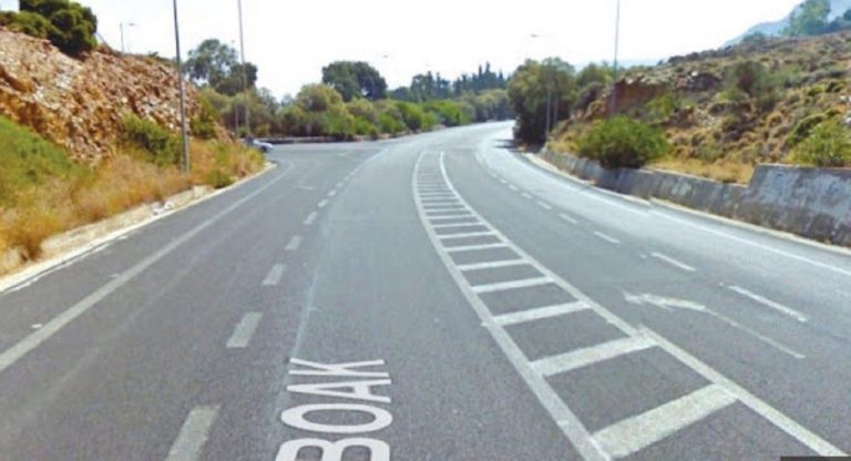 Κρήτη : Οδηγός με Porche  έτρεχε με 300 χιλιόμετρα ενώ το μετέδιδε ζωντανά μέσω facebook