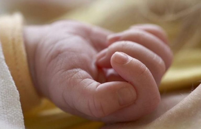ΗΠΑ: Γυναίκα που βρίσκεται εδώ και 14 χρόνια σε κώμα γέννησε σε κλινική