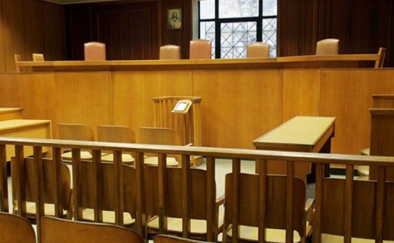 19 χρόνια κάθειρξη σε δάσκαλο που «πείραζε» 10χρονες μαθήτριές του