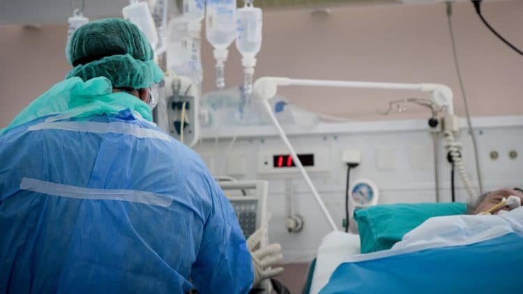 Ποιος ήταν ο άτυχος πνευμονολόγος που πέθανε στα 42 του χρόνια από κορωνοϊό