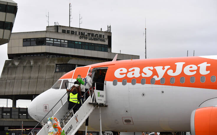 Η easyJet ανακοίνωσε τη διακοπή των πτήσεών της – Καθηλώθηκε ο στόλος 330 αεροσκαφών