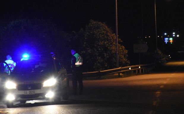 Τρόμος στο Αγρίνιο: Πυροβόλησαν εναντίον επτά ατόμων μεταξύ των οποίων κι ένα βρέφος