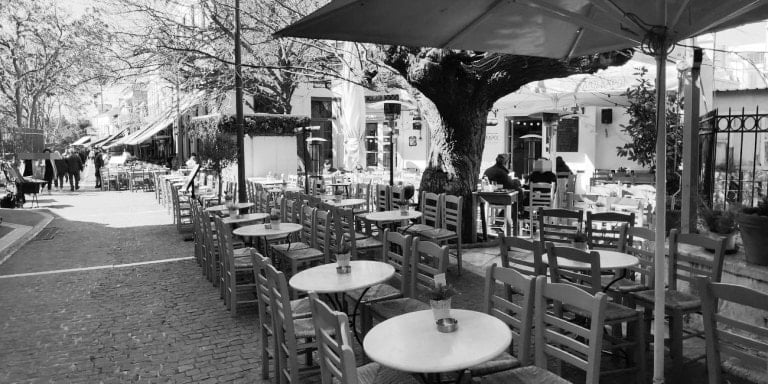 Nέα μέτρα για τον κορωνοϊό: Σε ποιες περιοχές θα κλείνουν τα μπαρ, εστιατόρια στις 12 το βράδυ