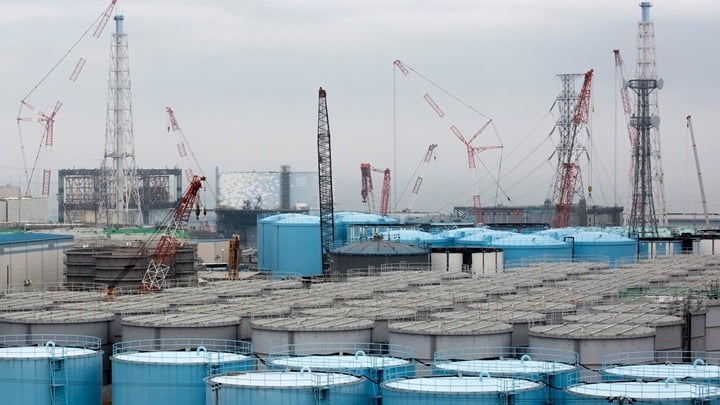 Το νερό που είχε μολυνθεί από τη ραδιενέργεια στη Φουκουσίμα θα πεταχτεί στη θάλασσα