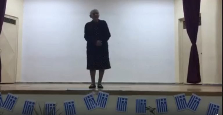 Σέρρες: Ούτε 7 ούτε 8- Η 78χρονη η κα Ελένη πηγαίνει σχολείο και μας διδάσκει …μαθήματα ζωής (video)