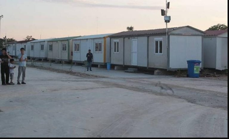 Με προβλήματα η επιχείρηση αποσυμφόρησης των προσφυγικών κέντρων στην Κ. Μακεδονία