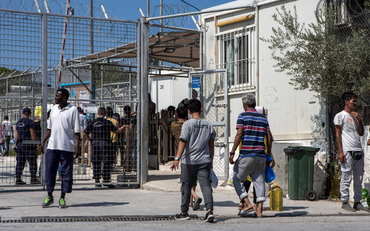 Μετακινούνται 350 πρόσφυγες από τη Μόρια- Επιχείρηση αποσυμφόρησης στη Μυτιλήνη