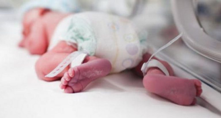 To μυστήριο με τα μωρά που γεννιούνται χωρίς χέρια στη Γαλλία