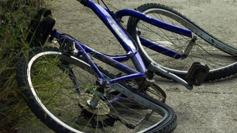 Κατερίνη: Όχημα παρέσυρε και εγκατέλειψε ποδηλάτισσα – Αναζητείται ο οδηγός