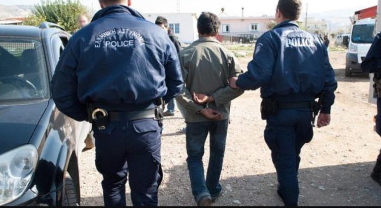 Σέρρες: Σύλληψη και 150 ευρώ πρόστιμο για δυο Ρομά που “τρύπωσαν” σε καφετέρια
