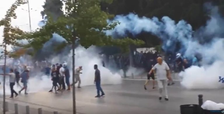 Πεδίο μάχης το κέντρο της Θεσσαλονίκης – Αποπνικτική η ατμόσφαιρα γύρω από το δημαρχείο (video)