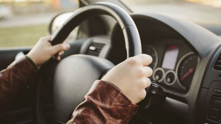 Δίπλωμα οδήγησης: Σε ισχύ από τις 10 Φεβρουαρίου τα νέα παράβολα – Ποιους αφορούν οι αλλαγές