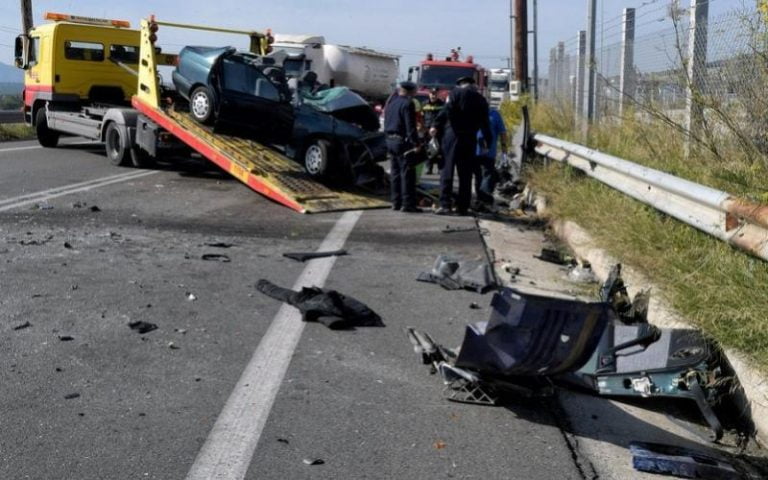 Τροχαίο ατύχημα με 2 τραυματίες έξω από τη Θεσσαλονίκη