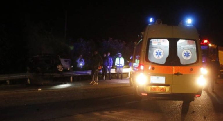 Φθιώτιδα: ΙΧ καρφώθηκε σε νταλίκα, σε κρίσιμη κατάσταση 29χρονος οδηγός