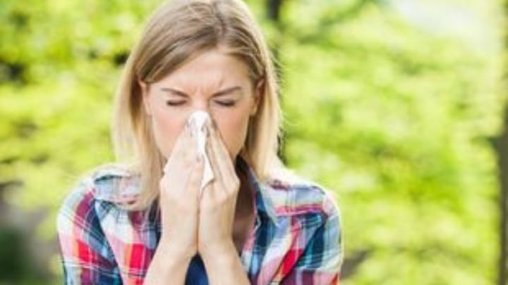 Έρευνα: Πώς το κρυολόγημα ενδέχεται να είναι σύμμαχος κατά της γρίπης και ίσως του κορωνοϊού