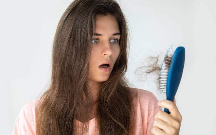Οι πιο συχνές αιτίες αν χάνεις μαλλιά