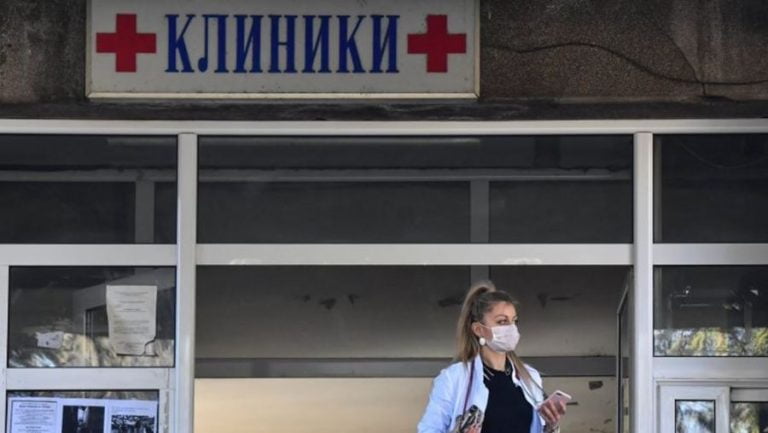 Σκόπια: Συνεχίζεται η έξαρση της επιδημίας του κορωνοϊού