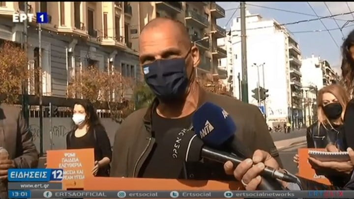 Πολυτεχνείο – Βαρουφάκης: Είμαστε εδώ για τους γιατρούς, τους πολίτες και όλους όσοι φιμώνονται από την κυβέρνηση (video)