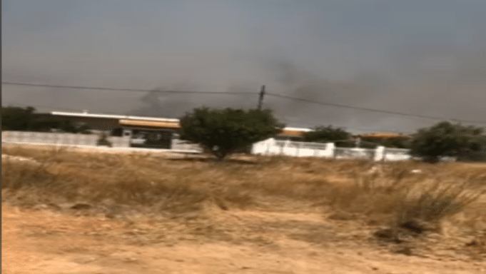 Μάχη με τις φλόγες στην Κερατέα – Προληπτική εκκένωση του οικισμού της Φέριζας και ενός οικοτροφείου (video)