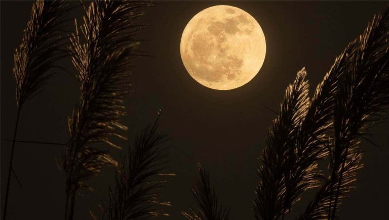 Πανσέληνος Ιουλίου: Απόψε το «φεγγάρι του Κόκκινου Ελαφιού»