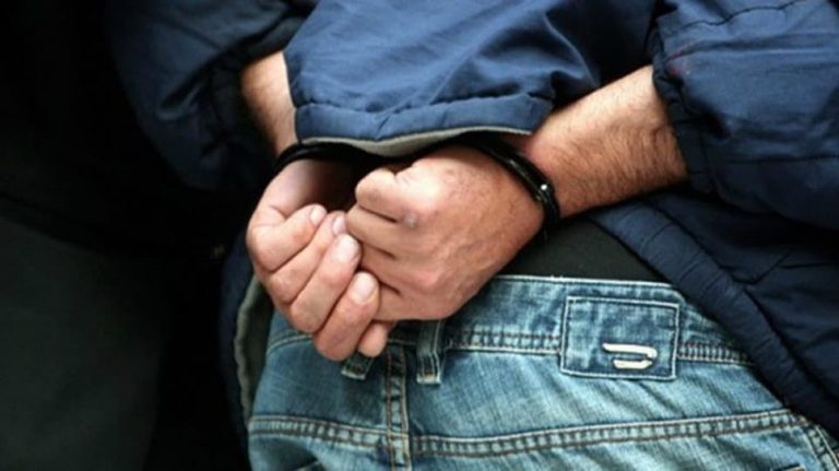 Θεσσαλονίκη: Πατέρας και γιος εκβίαζαν 40χρονη με απειλές κατά του παιδιού της