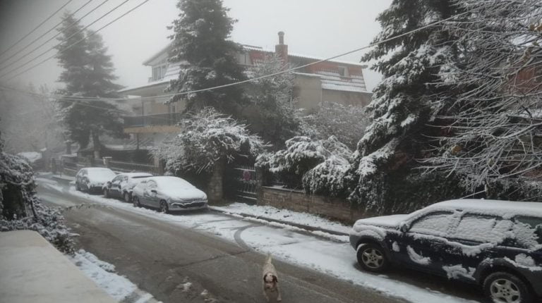 Tα πρώτα χιόνια στην Βόρεια Ελλάδα- Πού χρειάζονται αντιολισθητικές αλυσίδες
