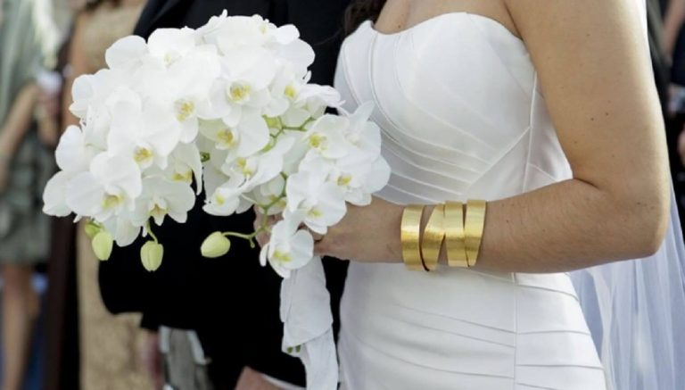 Γιατί η νύφη “στήνει” τον γαμπρό στην Εκκλησία