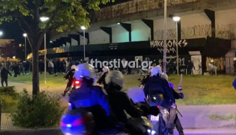 Ένταση μεταξύ οπαδών του ΠΑΟΚ και της Αστυνομίας έξω από το γήπεδο της Τούμπας (VIDEO)