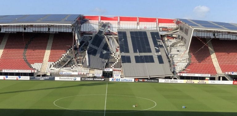 Ολλανδία: Κατέρρευσε η στέγη στο γήπεδο της Αλκμάαρ! (pics)