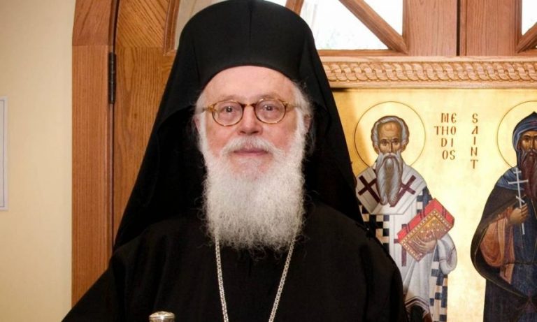Κορωνοϊός: Συγκινεί το μήνυμα του Αρχιεπισκόπου Αλβανίας μέσα από την εντατική- «Μη φοβού, μόνον πίστευε»