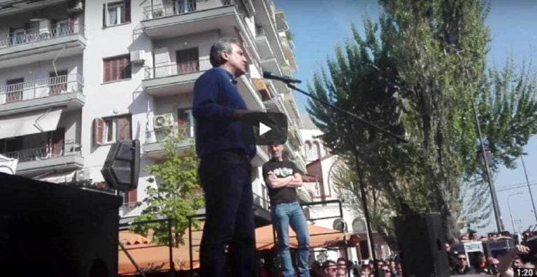 Έλληνας βουλευτής ζητά…. να καεί η Βουλή! (VIDEO)