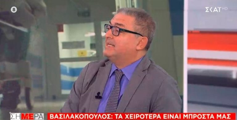 Βασιλακόπουλος: Tρίτη δόση στο 4μηνο γιατί αυξάνει ο κίνδυνος και για τους εμβολιασμένους