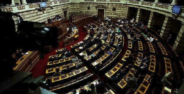 Αποφασίζει σήμερα η Ολομέλεια για την παραπομπή του Χρ. Τριαντόπουλου στο δικαστικό συμβούλιο