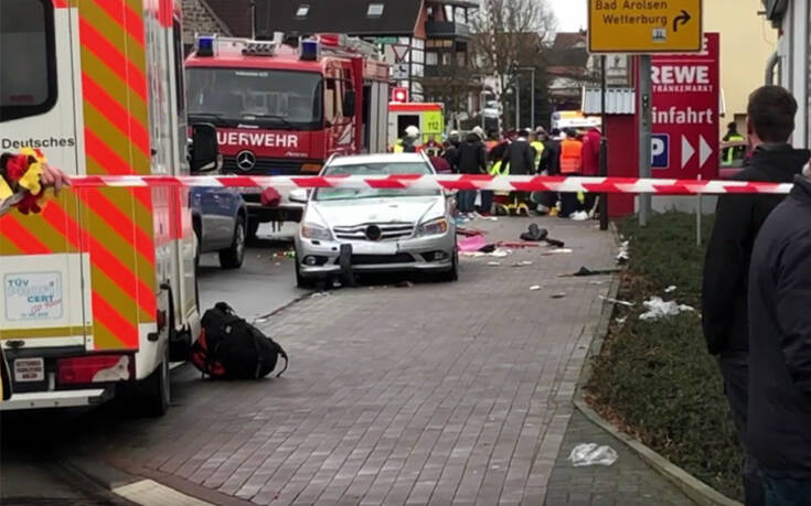 Γερμανία: Ο οδηγός έριξε εσκεμμένα το αυτοκίνητο πάνω στα παιδιά – Τουλάχιστον 30 τραυματίες (video)