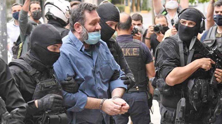 Στην Ελλάδα ο Γιάννης Λαγός: Έφτασε στο Εφετείο – Θα οδηγηθεί στις φυλακές (φωτο+video)