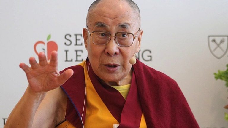 O Δαλάι Λάμα έκλεισε εξόριστος 80 χρόνια ως πνευματικός ηγέτης του Θιβέτ
