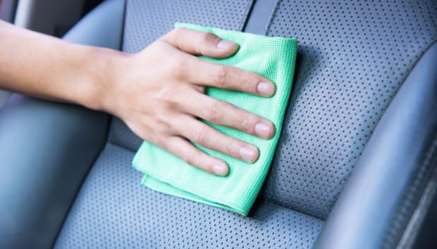Έτσι θα καθαρίσετε τα δερμάτινα καθίσματα του αυτοκινήτου σας