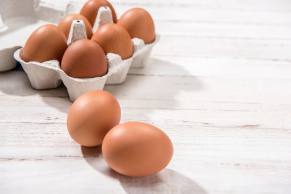 Διατηρήστε τα αυγά στην αρχική τους συσκευασία.