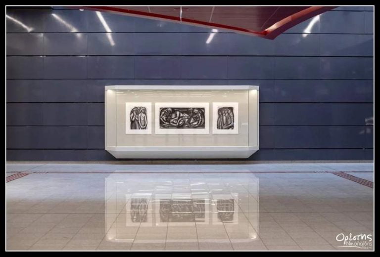 Ο «Επιτάφιος» του Τάσσου στο μετρό της Νίκαιας -Το περίφημο ξυλόγλυπτο τρίπτυχο των 2,70 μ.