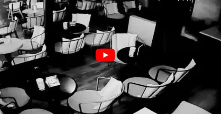 Τρίκαλα: Εξερράγη κινητό τηλέφωνο μέσα σε καφετέρια(video)
