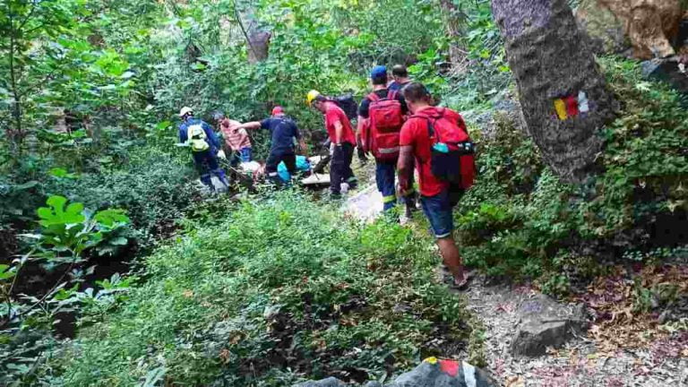 Δράμα: Ένας ορειβάτης χωρίς τις αισθήσεις του και ένας τραυματίας στο Φαλακρό- Χτυπήθηκαν από κεραυνό