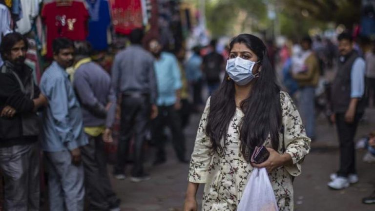 Μόσιαλος: Τι συμβαίνει στην Ινδία – Γιατί το κύμα του κορονοϊού σάρωσε τη χώρα